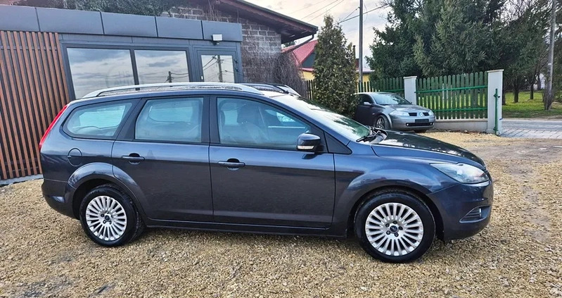 Ford Focus cena 16500 przebieg: 236000, rok produkcji 2009 z Pabianice małe 781